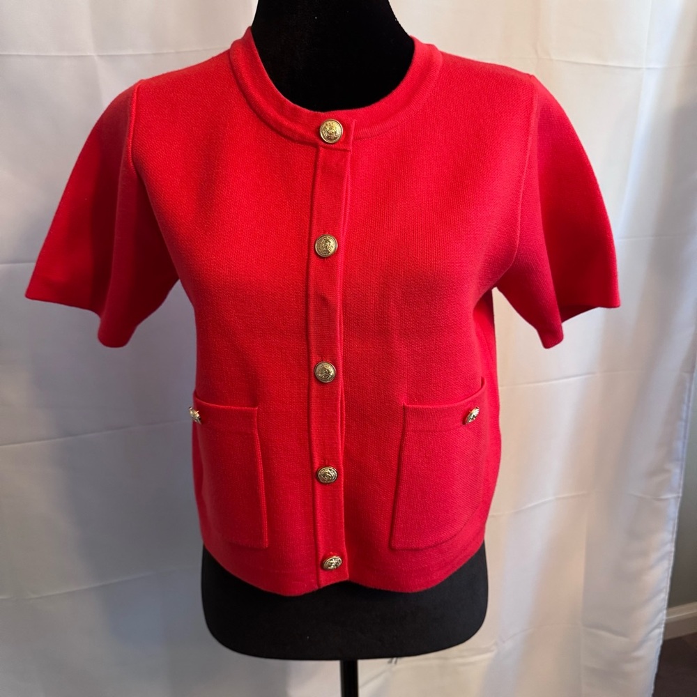 Entro Red Short Sleeve cardigan Top with Gold functional Buttons NWT - size M